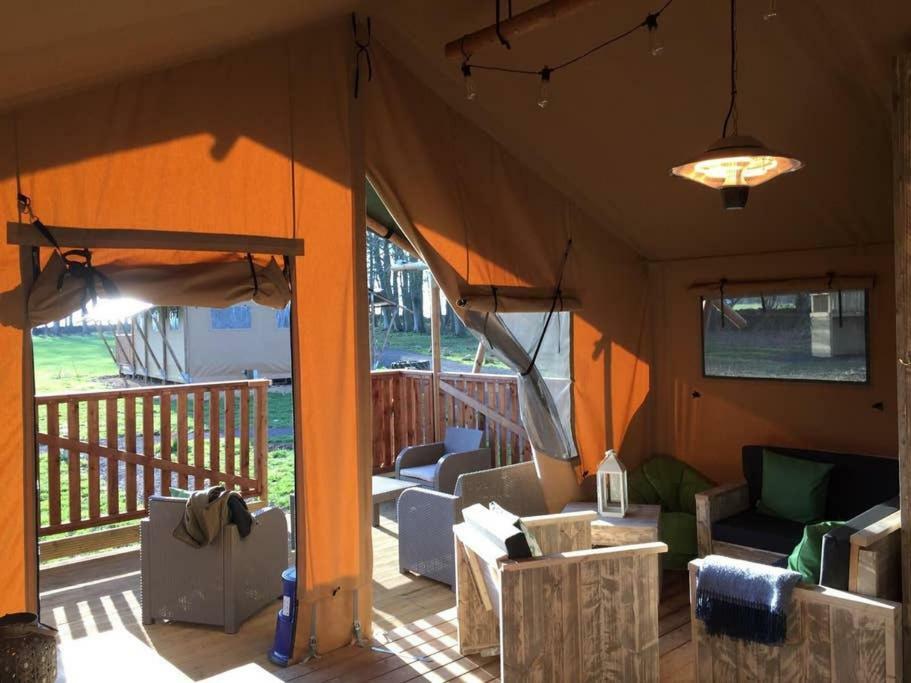 Lapwing Safari Tent Cheltenham Kültér fotó